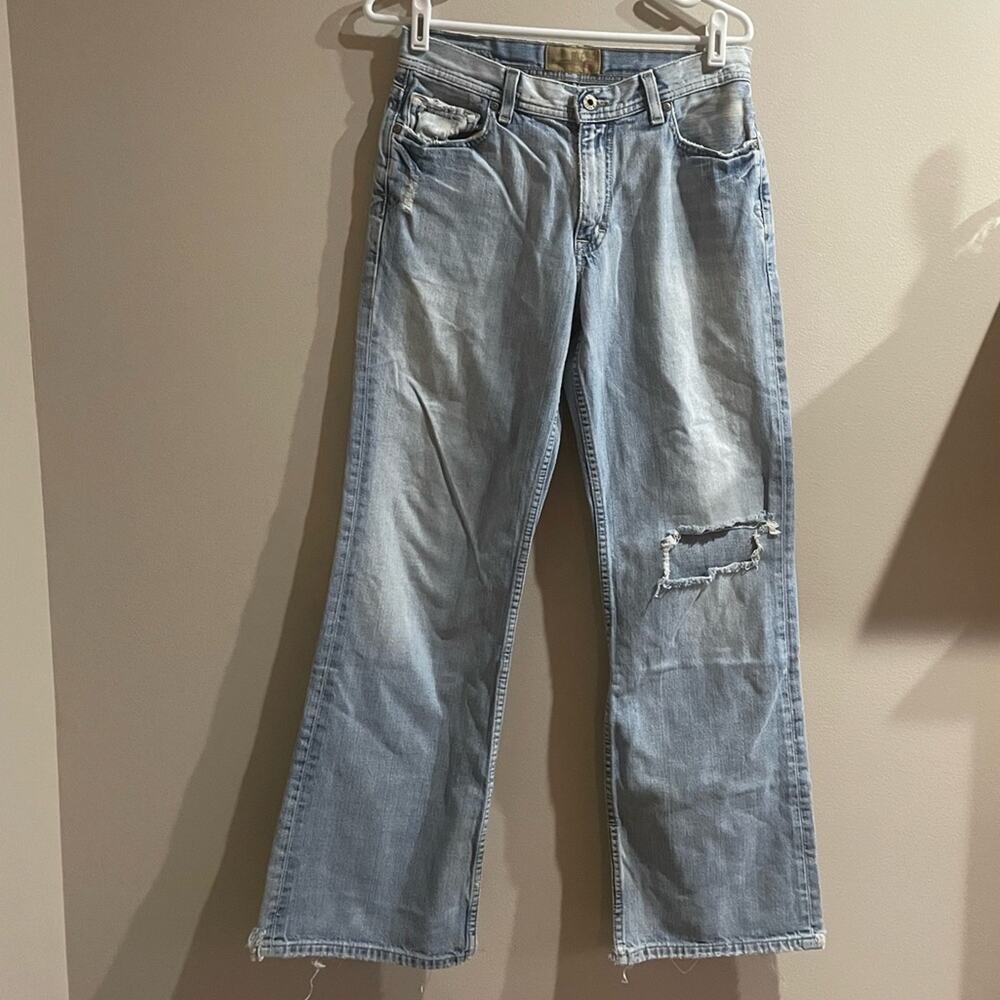 Buckle Tyler Distressed Jeans